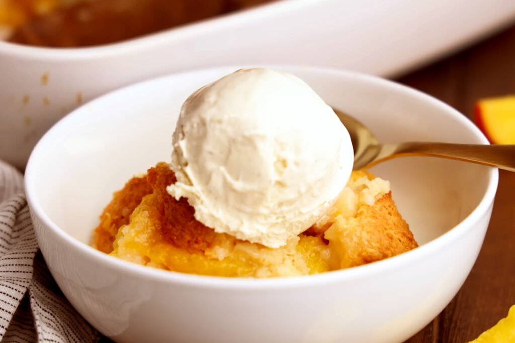 easy peach cobbler with cinnamon toast crunch