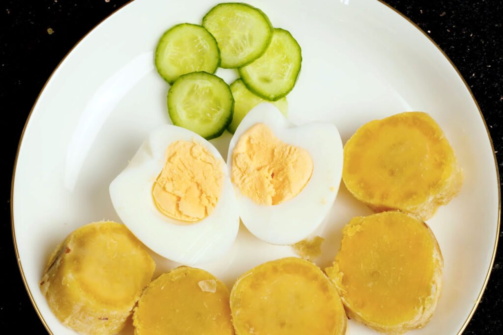 Low Calorie Breakfast with Boiled Eggs