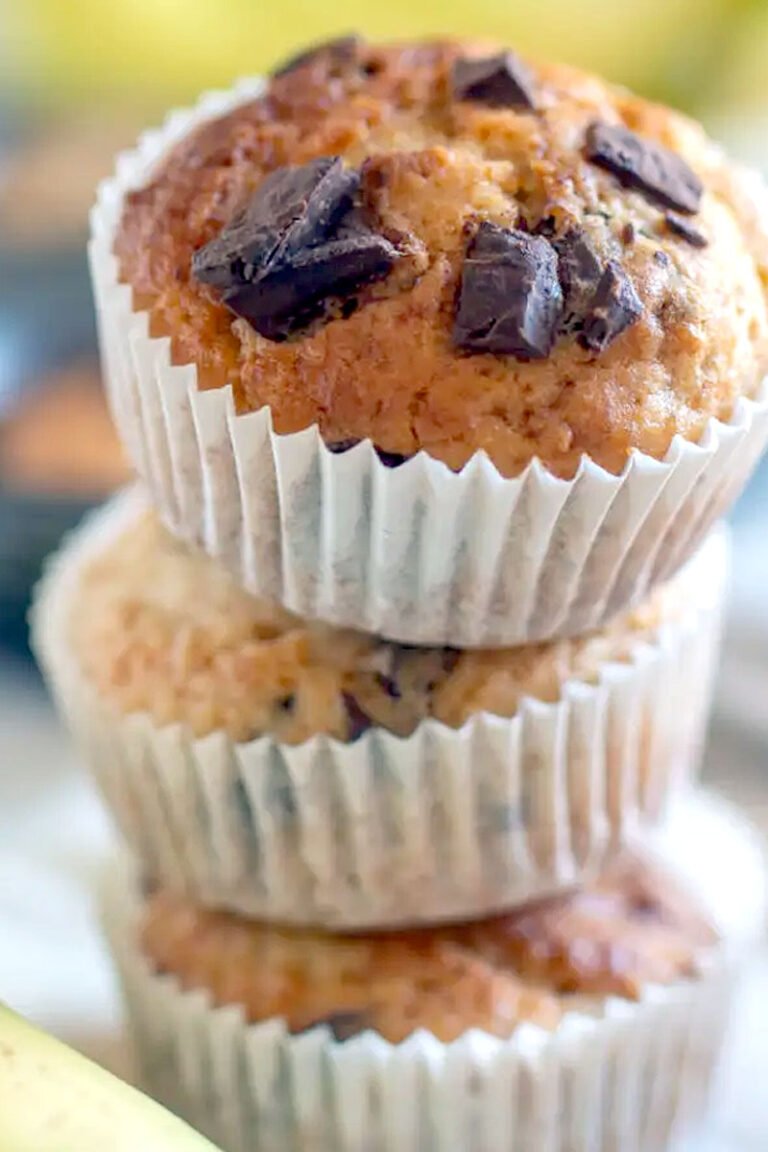 Banana Muffins with Yogurt and Oats