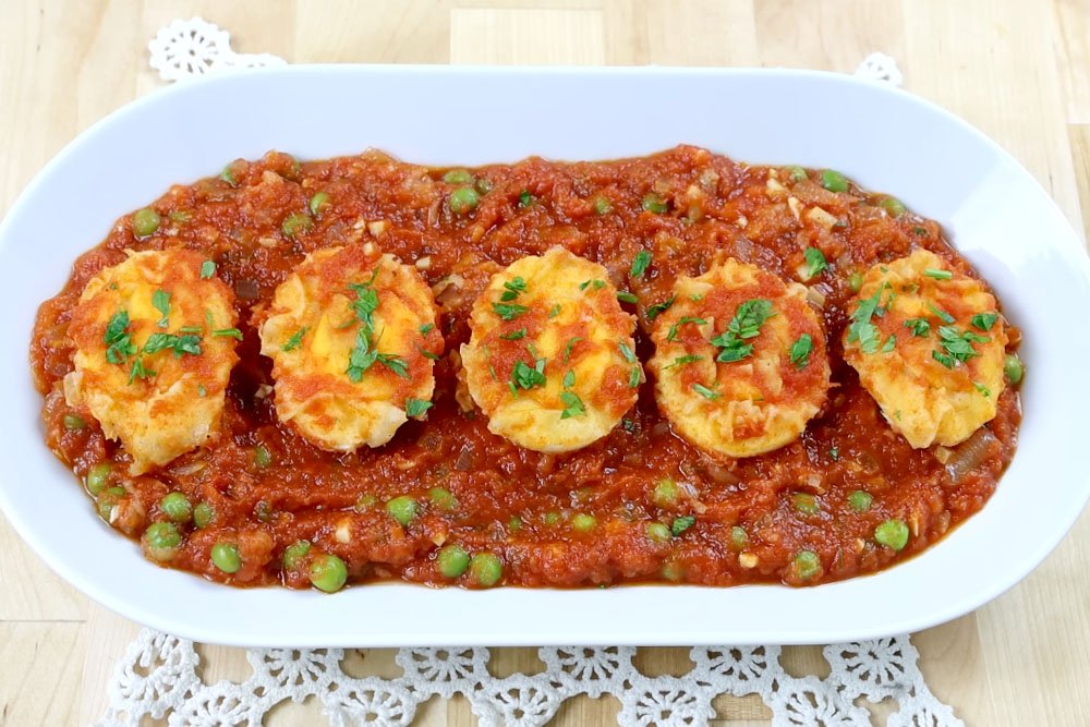 Simple Boiled Eggs with Tomato Sauce Recipe