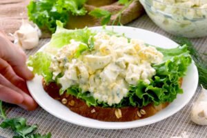 Hard Boiled Eggs with Cottage Cheese