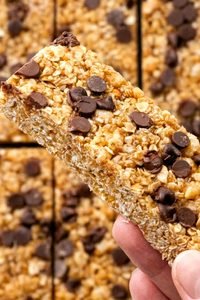 Easy No Bake Chocolate Chip Cereal Bar Recipe